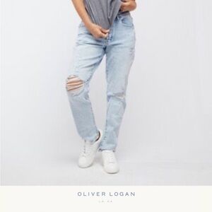 Oliver Logan Women's Light Blue Straight Leg Jeans